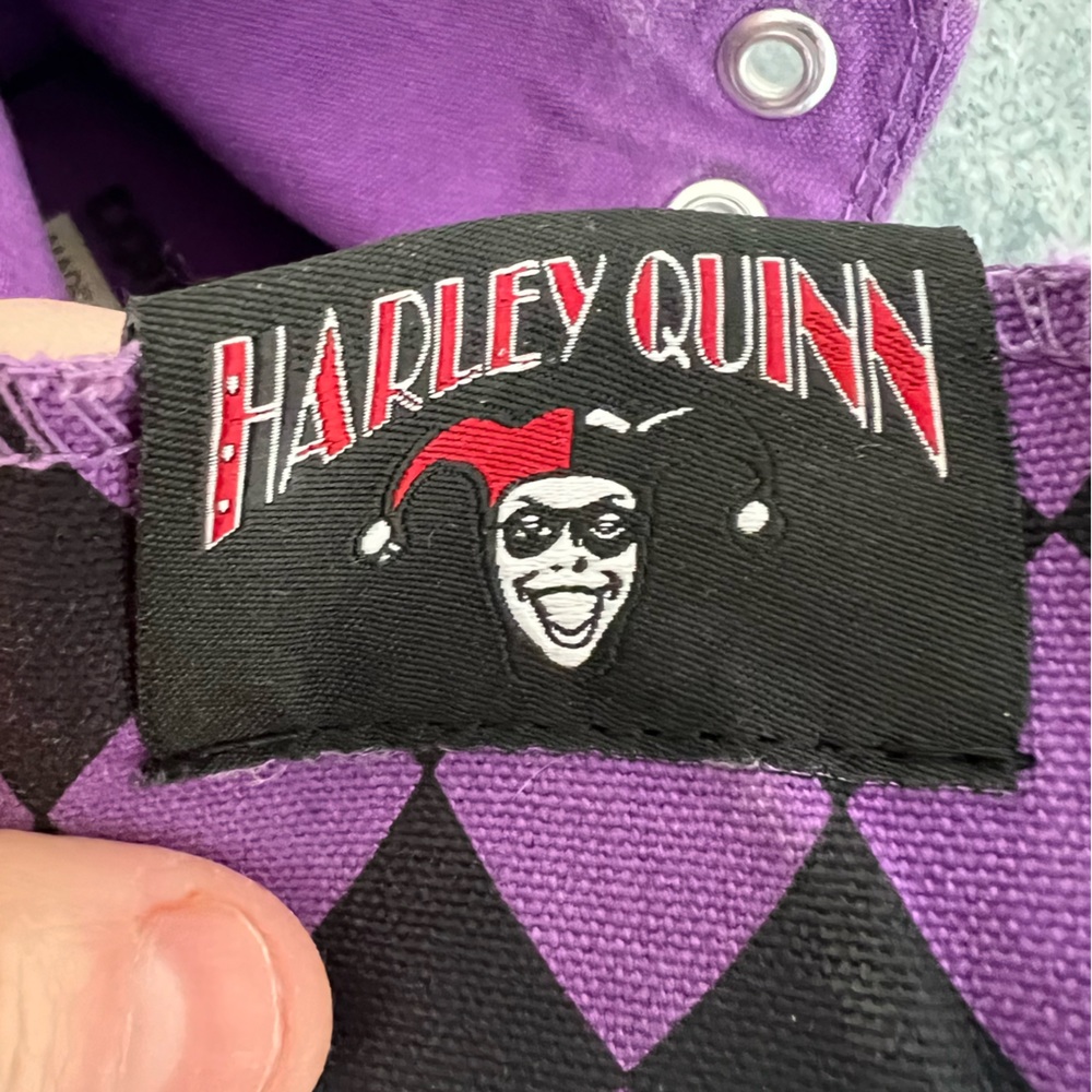 Ltd Edition Converse Harley Quinn Joker DC Chuck Taylor Mens 7 Womens 9 Purple - Picture 10 of 16